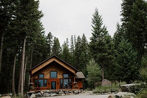 Mountainside Lodging & Retreats