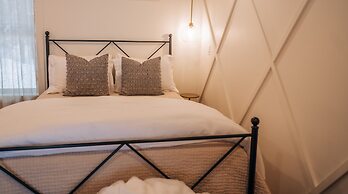 Mountainside Lodging & Retreats