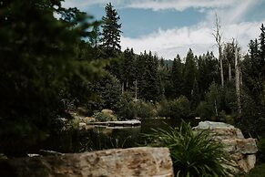 Mountainside Lodging & Retreats