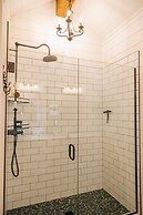 Mountainside Lodging & Retreats