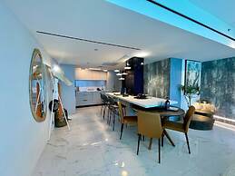 Carmel Holiday Apartments