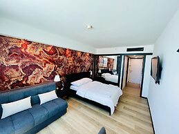 Carmel Holiday Apartments