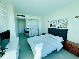 Carmel Holiday Apartments