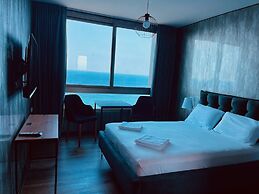 Carmel Holiday Apartments