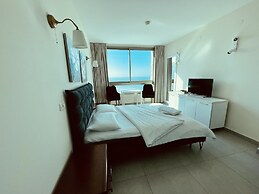 Carmel Holiday Apartments