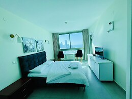 Carmel Holiday Apartments