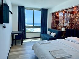 Carmel Holiday Apartments