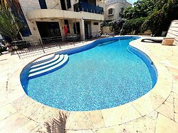 Grace Holon Villa & Pool