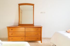 Grace Holon Villa & Pool