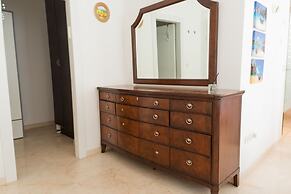 Grace Holon Villa & Pool