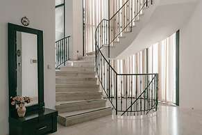 Grace Holon Villa & Pool