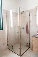 Grace Holon Villa & Pool