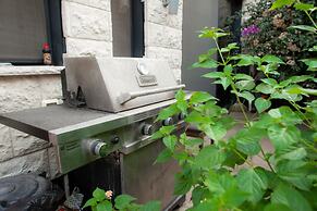 Grace Holon Villa & Pool