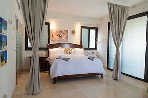 Grace Holon Villa & Pool