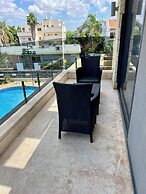 Grace Holon Villa & Pool