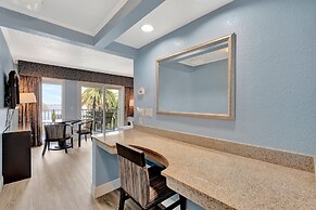 Seaside Luxury Oasis with balcony