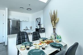 Luxe Apt in Top Tel Aviv Neighborhood