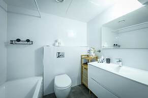 Luxe Apt in Top Tel Aviv Neighborhood