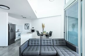 Luxe Apt in Top Tel Aviv Neighborhood