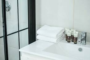 Achziv Beach Getaway with Balcony by Sea N Rent