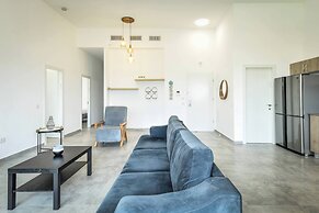 Achziv Beach Getaway with Balcony by Sea N Rent