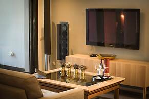 Luxury Levontin apt near Rothschild