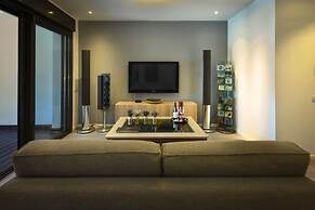 Luxury Levontin apt near Rothschild