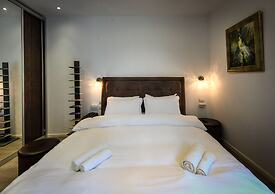 Luxury Levontin apt near Rothschild