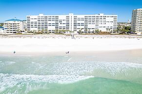 Oceania 902 - Gulf Front 3 BR - sleeps 6 3 Bedroom Condo by RedAwning