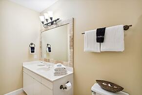 Oceania 902 - Gulf Front 3 BR - sleeps 6 3 Bedroom Condo by RedAwning