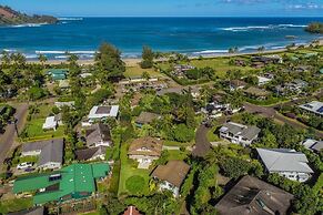 Hanalei Palms 2 Bedroom Home by RedAwning