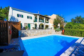 Villa Chiquitita in Rachi