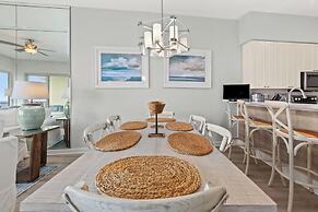 Newly Renovated! Breathtaking Views! Fourth Floor! Pools! Grill! Beach