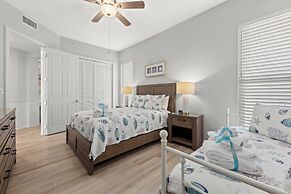 Newly Renovated! Breathtaking Views! Fourth Floor! Pools! Grill! Beach