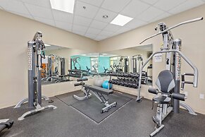 Newly Renovated! Breathtaking Views! Fourth Floor! Pools! Grill! Beach