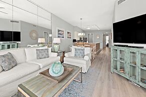 Newly Renovated! Breathtaking Views! Fourth Floor! Pools! Grill! Beach