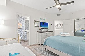 Fun In The Sun! Crescent at Miramar - Gulf Front+beach Chairs