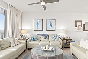 Fun In The Sun! Crescent at Miramar - Gulf Front+beach Chairs