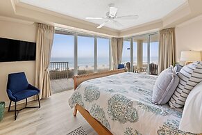 Elegant 4BD 4Ba With Stunning Ocean Views and Direct Beach & Pool Acce