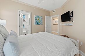 Elegant 4BD 4Ba With Stunning Ocean Views and Direct Beach & Pool Acce