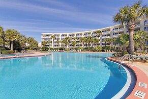 Elegant 4BD 4Ba With Stunning Ocean Views and Direct Beach & Pool Acce