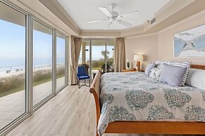 Elegant 4BD 4Ba With Stunning Ocean Views and Direct Beach & Pool Acce