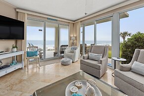 Elegant 4BD 4Ba With Stunning Ocean Views and Direct Beach & Pool Acce
