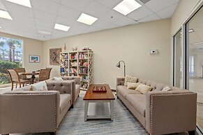 Elegant 4BD 4Ba With Stunning Ocean Views and Direct Beach & Pool Acce