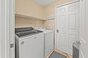 Elegant 4BD 4Ba With Stunning Ocean Views and Direct Beach & Pool Acce