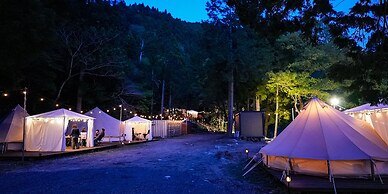 Riverside Glamping Nuts