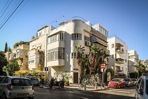 Vibrant and Modern Apartment in Tel Aviv