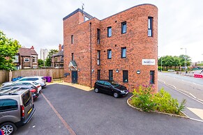 Stunning and Modern 2 Bedroom Apt in Liverpool