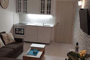Apartment - Sleeps 2 - Parking - Balcony