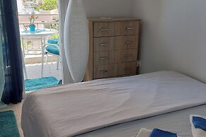 Apartment - Sleeps 2 - Parking - Balcony